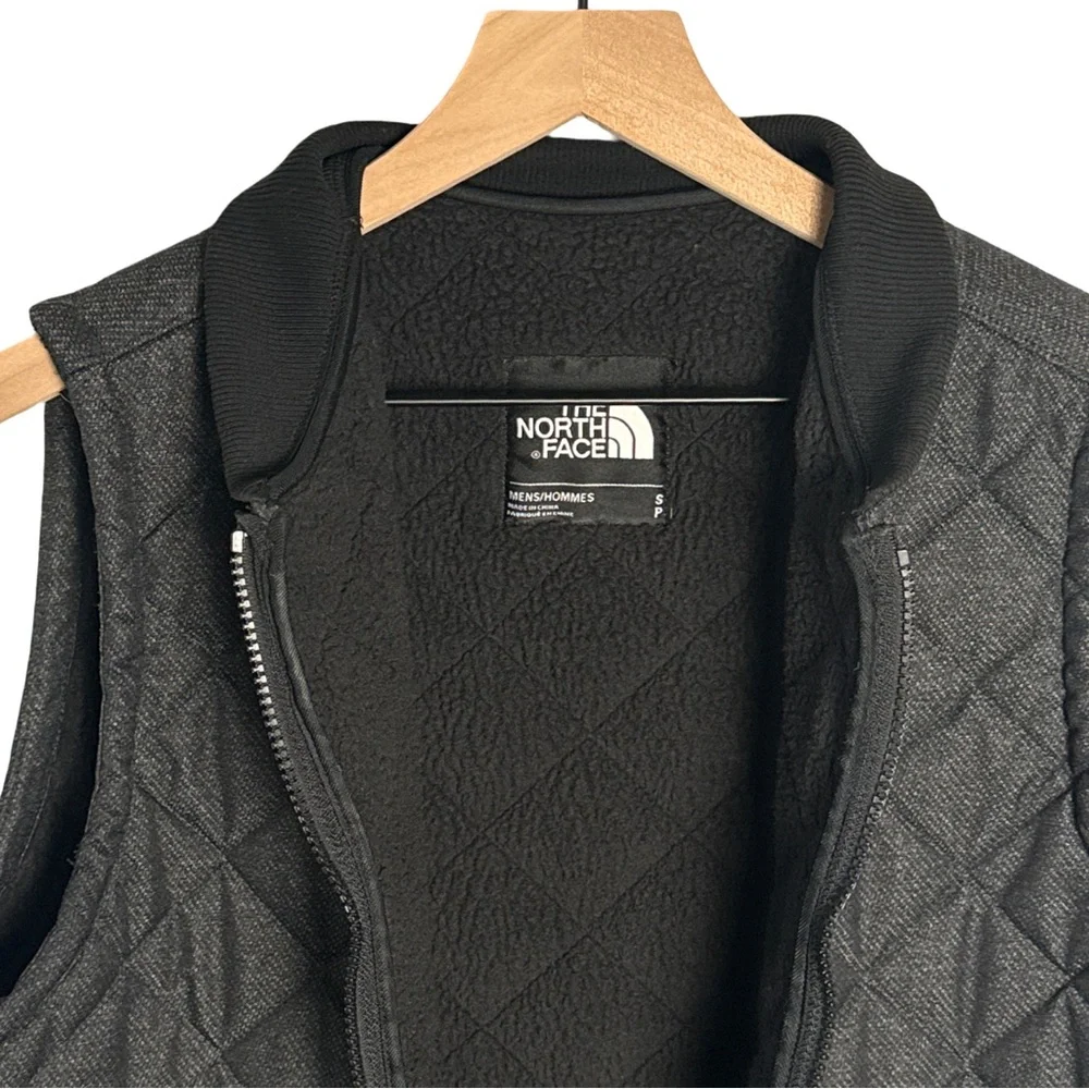 The North Face Cuchillo Insulated Vest‎ Charcoal Gray Sherpa Men’s Small